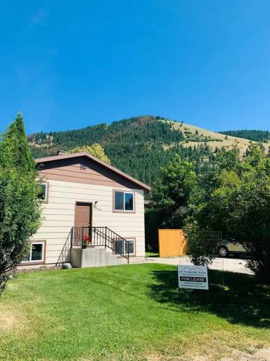 Main picture of 2240 Raymond Ave