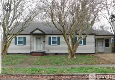 Main picture of 444 San Antonio Blvd