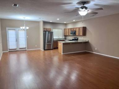 Main picture of 1512 Vista Monte Dr NE