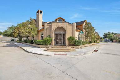 Main picture of 4063 Breakwood Dr