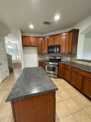 Main picture of 3523 Shiraz Loop