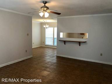 Main picture of 1205 S Hempshire Ave