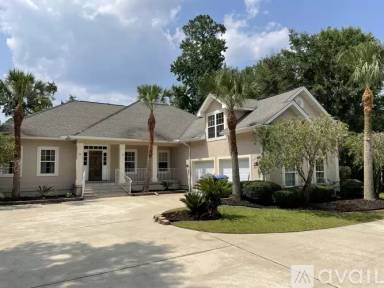 Main picture of 111 Wildflower Ct