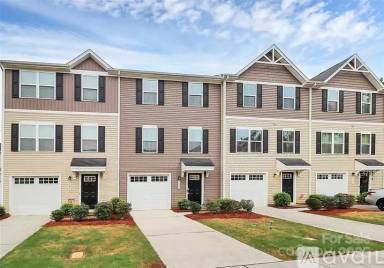 Main picture of 2611 McCurdy Trl