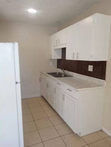 Main picture of 2222 Leo Dr