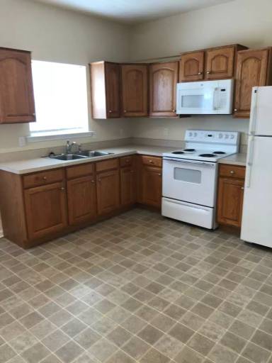 Main picture of 3492 Linden St