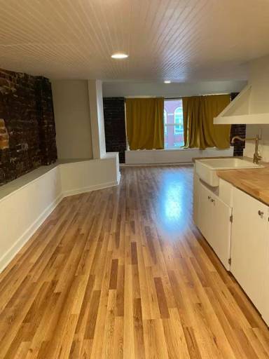Main picture of 119 W Main St