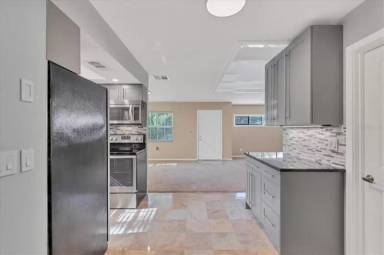 Main picture of 2967 Forest Ln