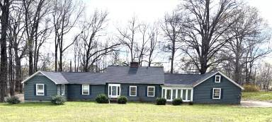 Main picture of 234 Lackey Ln