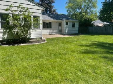 Main picture of 223 Fairport Rd