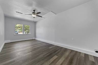 Main picture of 718 Frame St