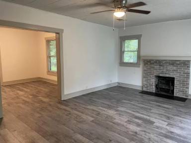 Main picture of 638 E Cherry St