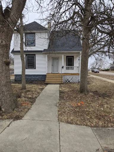 Main picture of 721 S Garfield Ave