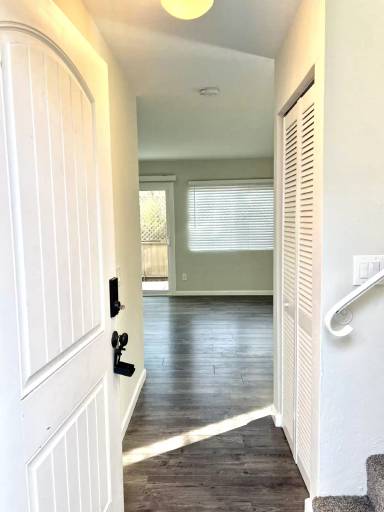 Main picture of 2950 La Costa Ave