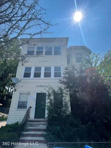Main picture of 340 Hyde Park Ave