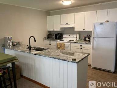 Main picture of 43 Stephanie Ln