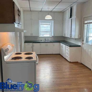 Main picture of 207 W Hancock St