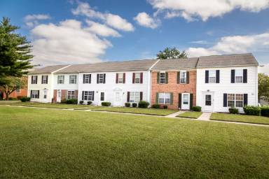 Main picture of 605 Riverside Dr