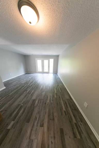 Main picture of 823 Broad St