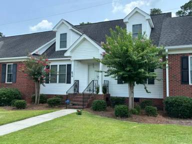 Main picture of 611 Amberdale West Cir
