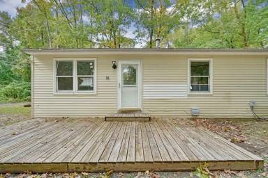 Main picture of 36 Maple Ave