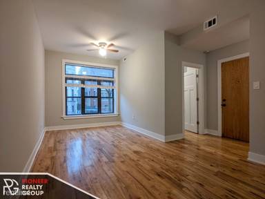 Main picture of 627 W Oakdale Ave