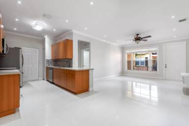Main picture of 3557 Forest Hill Blvd