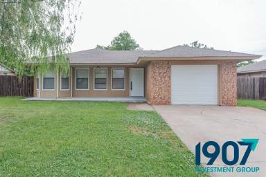Main picture of 913 SE 15th St