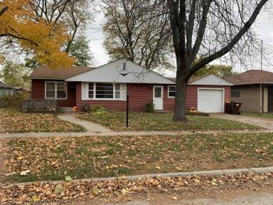 Main picture of 6324 Beech St