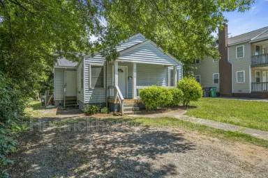 Main picture of 2320 Olando St