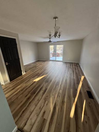 Main picture of 119 Iron Oak Cir