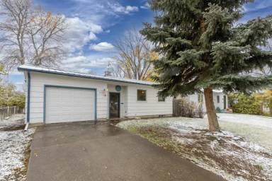 Main picture of 2720 2nd Ave N