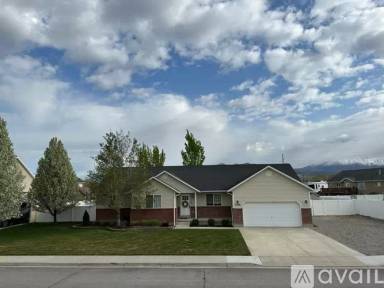 Main picture of 1026 W Woods Dr