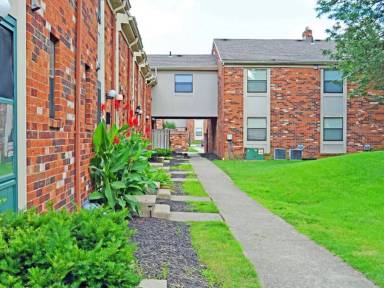 Main picture of Wake Robin Apartments