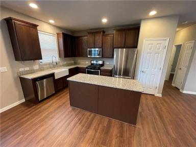 Main picture of 303 Eagle Brook Ln