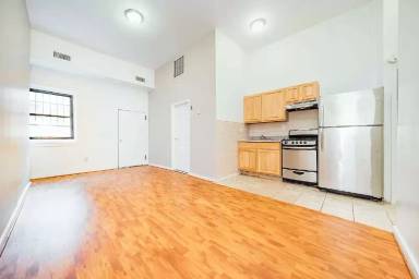 Main picture of 926 Fulton St