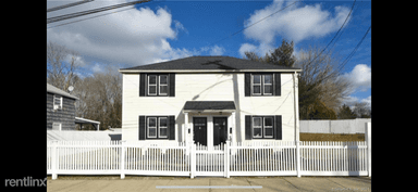 Main picture of 989 Pearl Harbor St