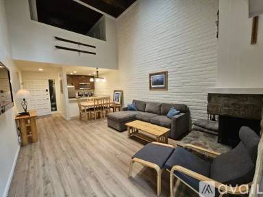 Main picture of 120 Country Club Dr
