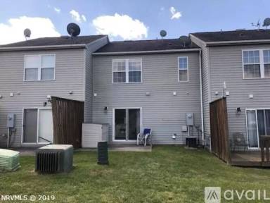 Main picture of 250 Willow Oak Dr