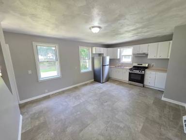 Main picture of 8 Water St