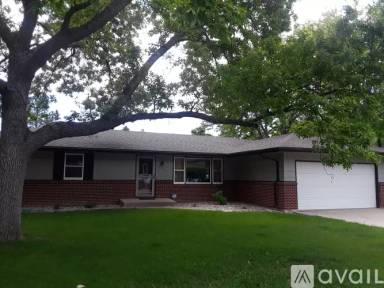Main picture of 2932 Remington St