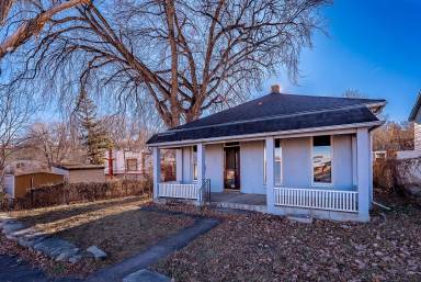 Main picture of 512 E Second St