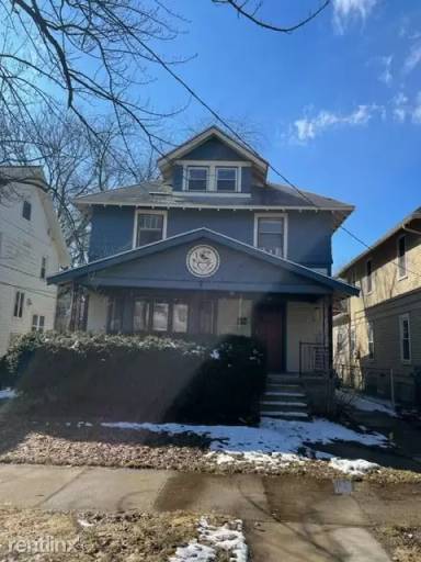 Main picture of 49 Carlton Ave SE