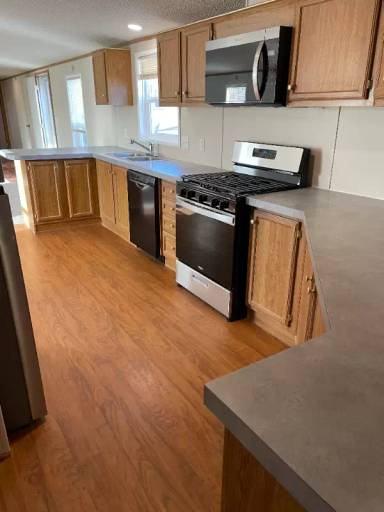 Main picture of 4664 Highway 30 W