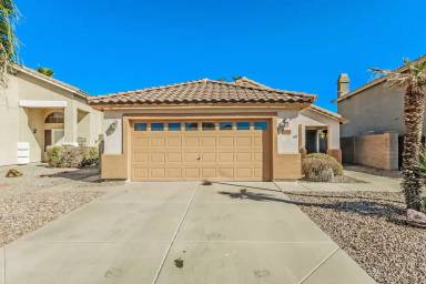 Main picture of 14740 W Willow Ln