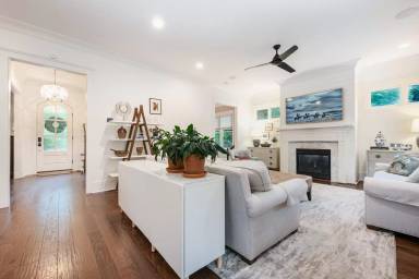 Main picture of 748 Ellsworth Rd