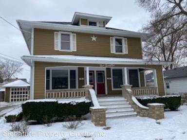 Main picture of 321 E 13th St