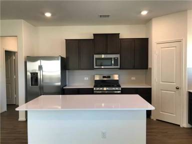 Main picture of 720 Mallow Rd