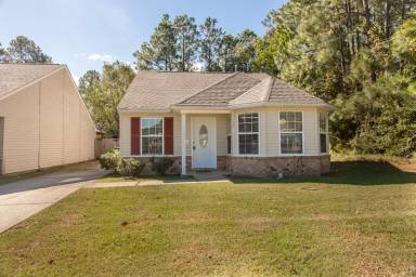 Main picture of 10545 Bay Tree Dr