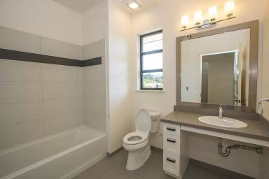 Main picture of 478 Tyler St